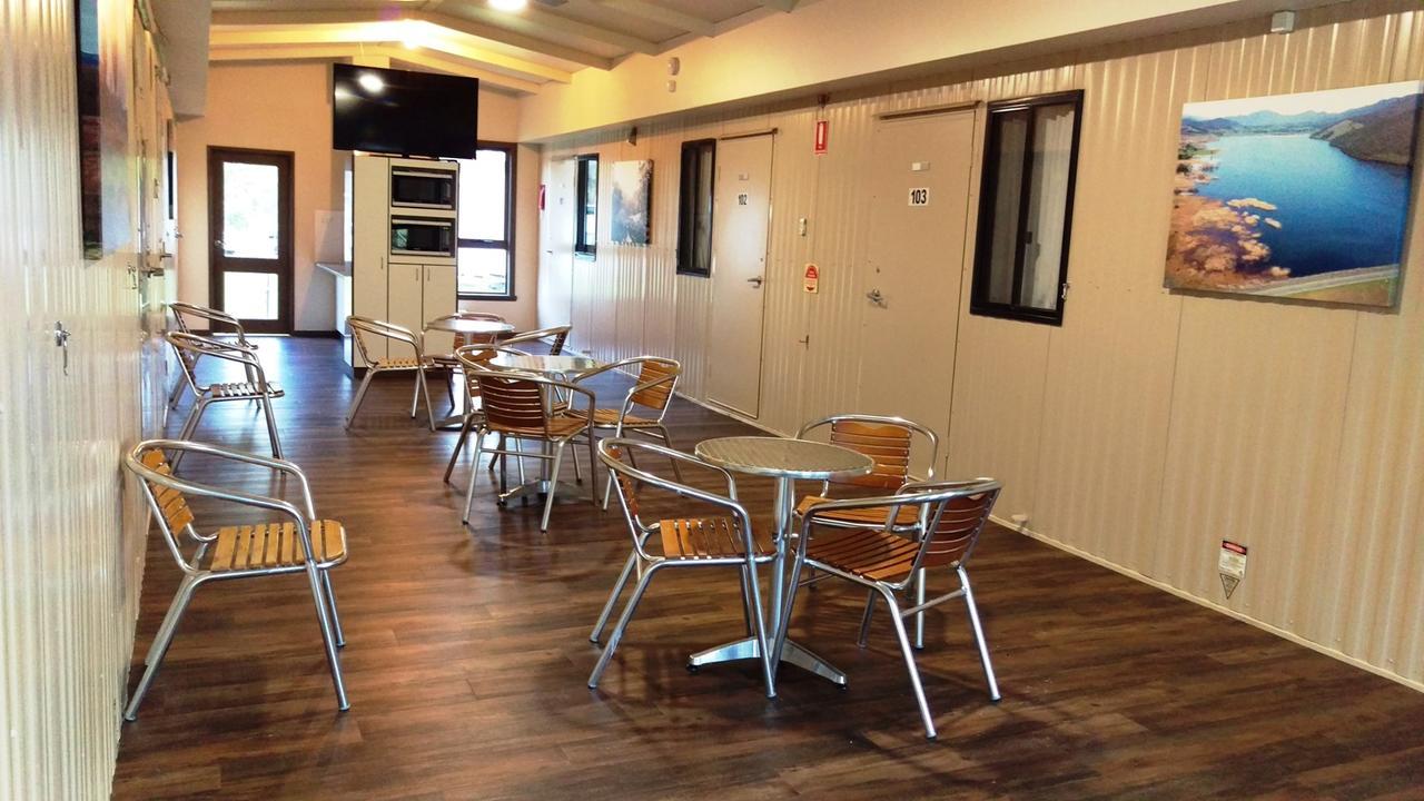 Khancoban Lakeside Caravan Park Exterior foto